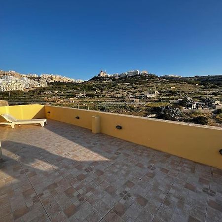 Conmal Penthouse In Mellieha Bay Apartamento Exterior foto