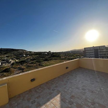 Conmal Penthouse In Mellieha Bay Apartamento Exterior foto