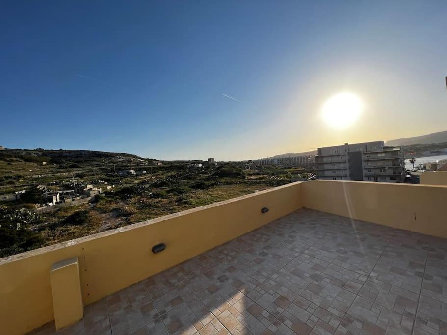 Conmal Penthouse In Mellieha Bay Apartamento Exterior foto