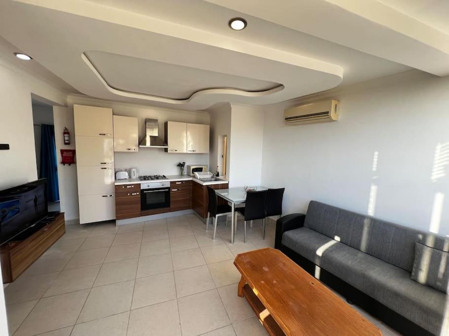 Conmal Penthouse In Mellieha Bay Apartamento Exterior foto
